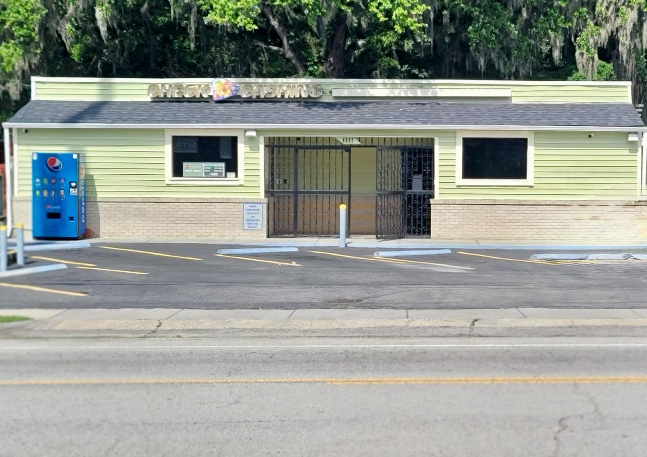 4337 Spruill Avenue Photo 1