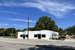 1928 E Montague Avenue photo 4