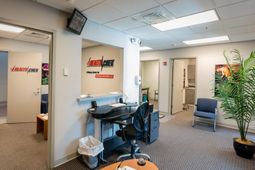 1142 Morrison Drive photo 4