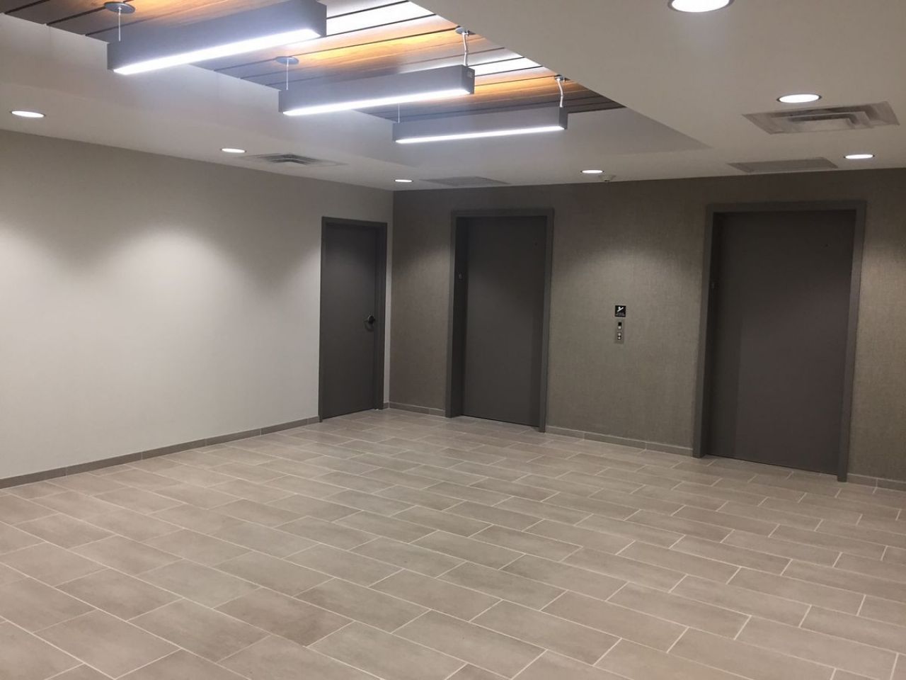 2170 Ashley Phosphate Road Photo 14