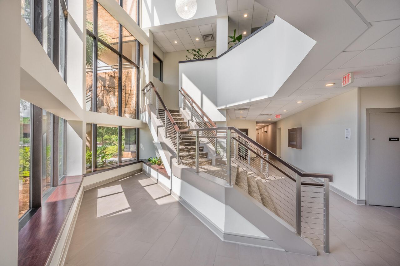 4975 Lacross Road Photo 4