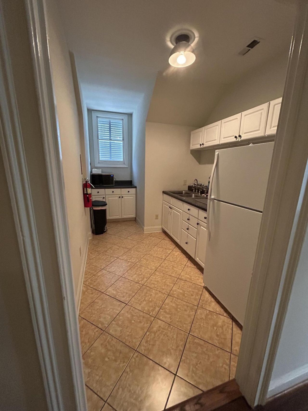 125-c Wappoo Creek Drive Photo 4