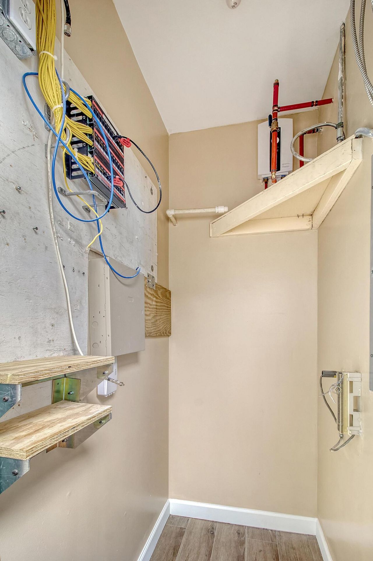 1 Carriage Lane Photo 14