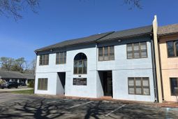 1 Carriage Lane photo 4