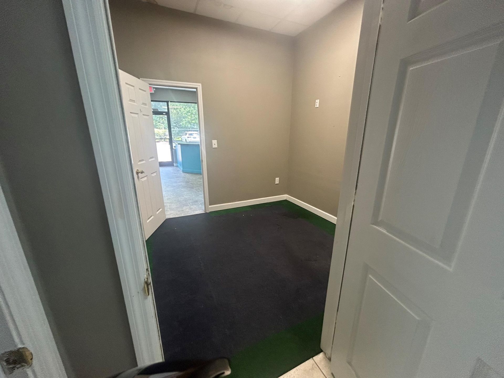 3208 Mill Street Photo 10