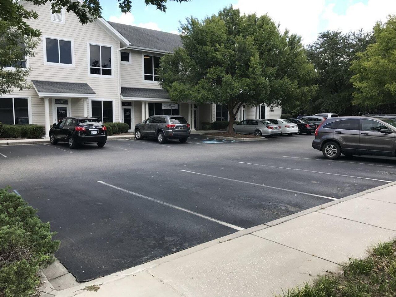 721 Longpoint Road Photo 3