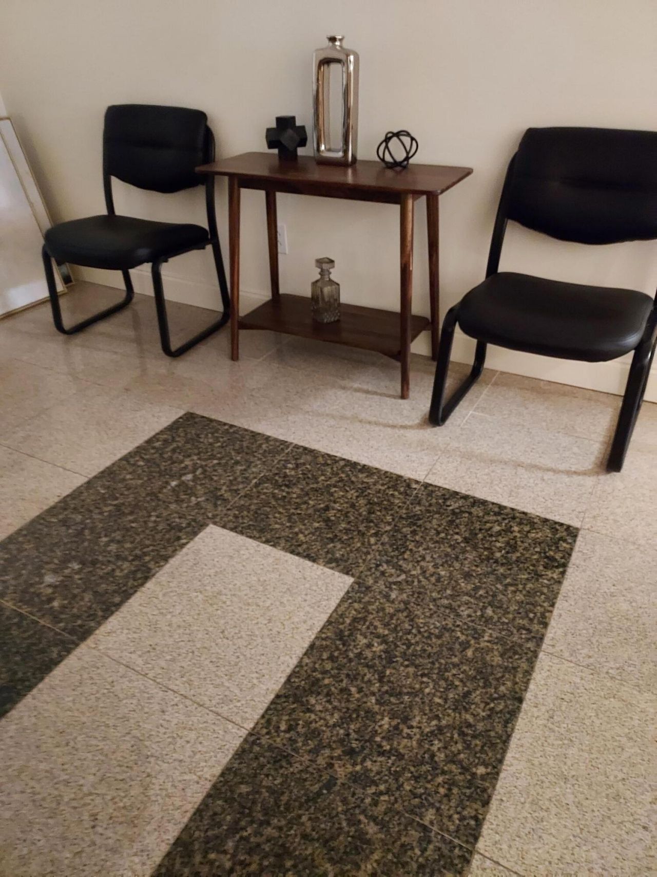 721 Longpoint Road Photo 6