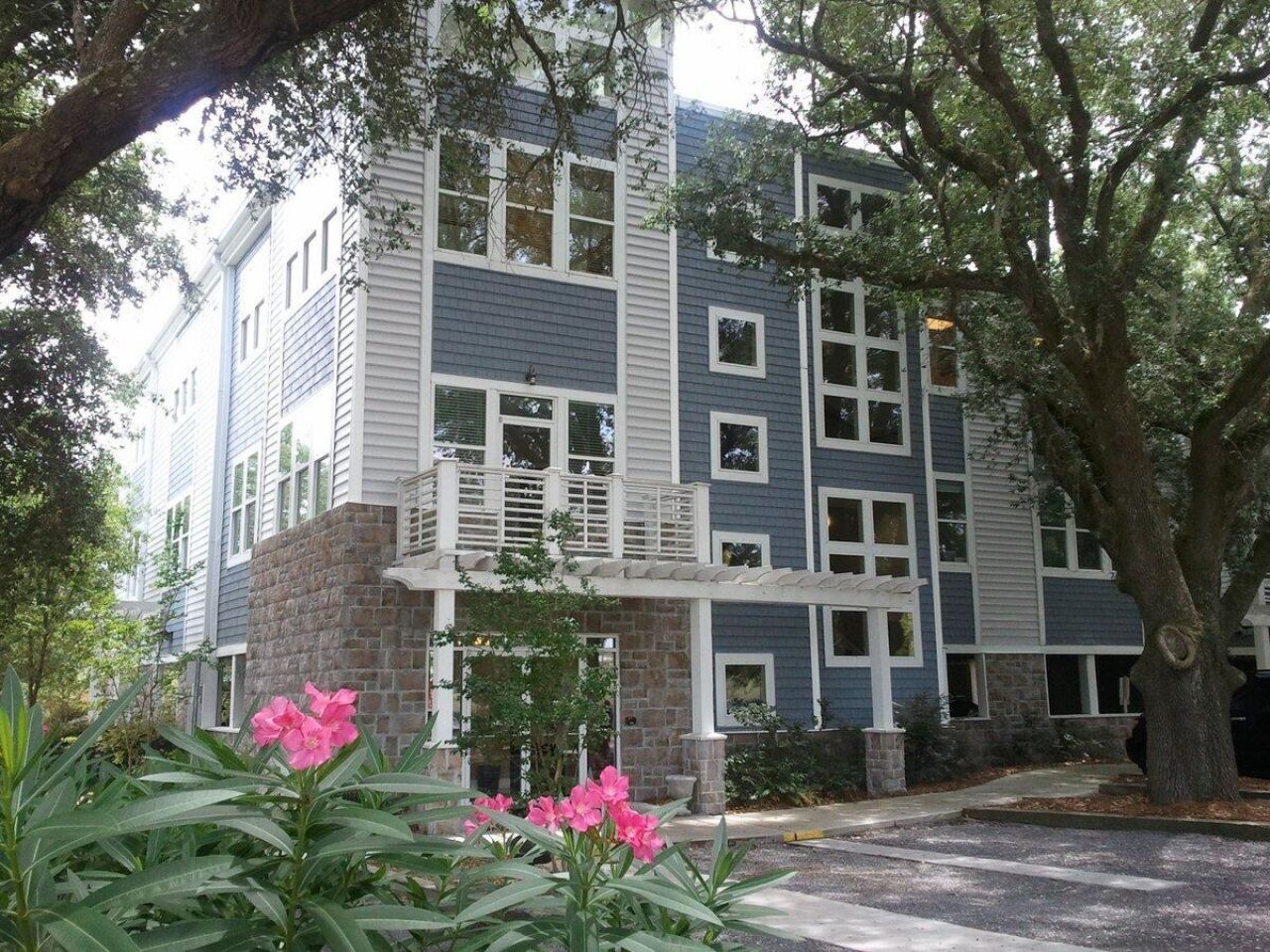 1459 Stuart Engals Boulevard Photo 1