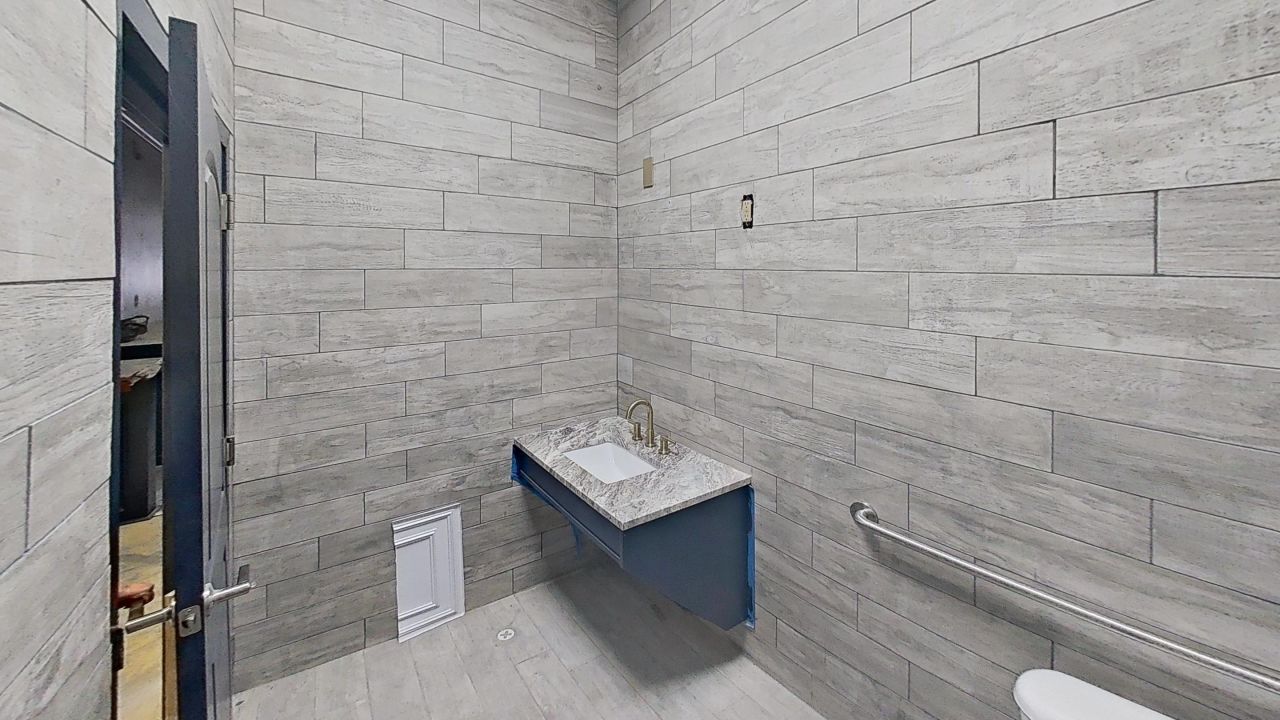 5601 Rivers Avenue Photo 11