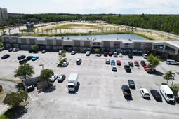 5070 International Boulevard photo 4