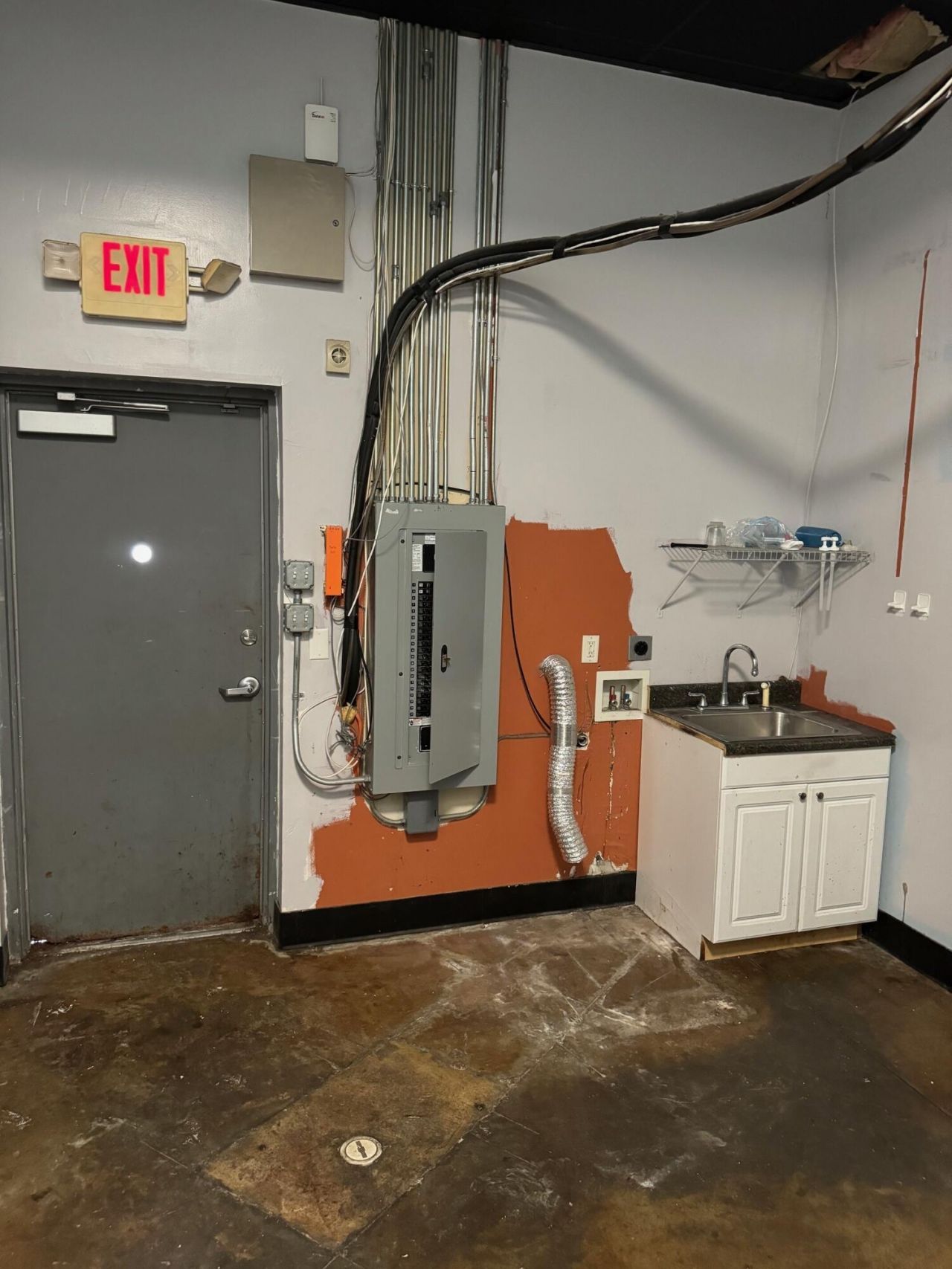 5070 International Boulevard Photo 9