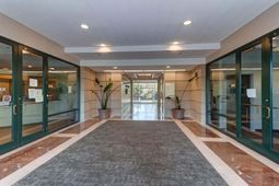 4401 Belle Oaks Drive photo 4