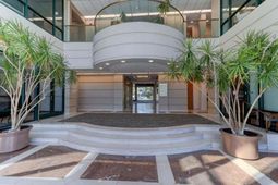 4401 Belle Oaks Drive photo 4