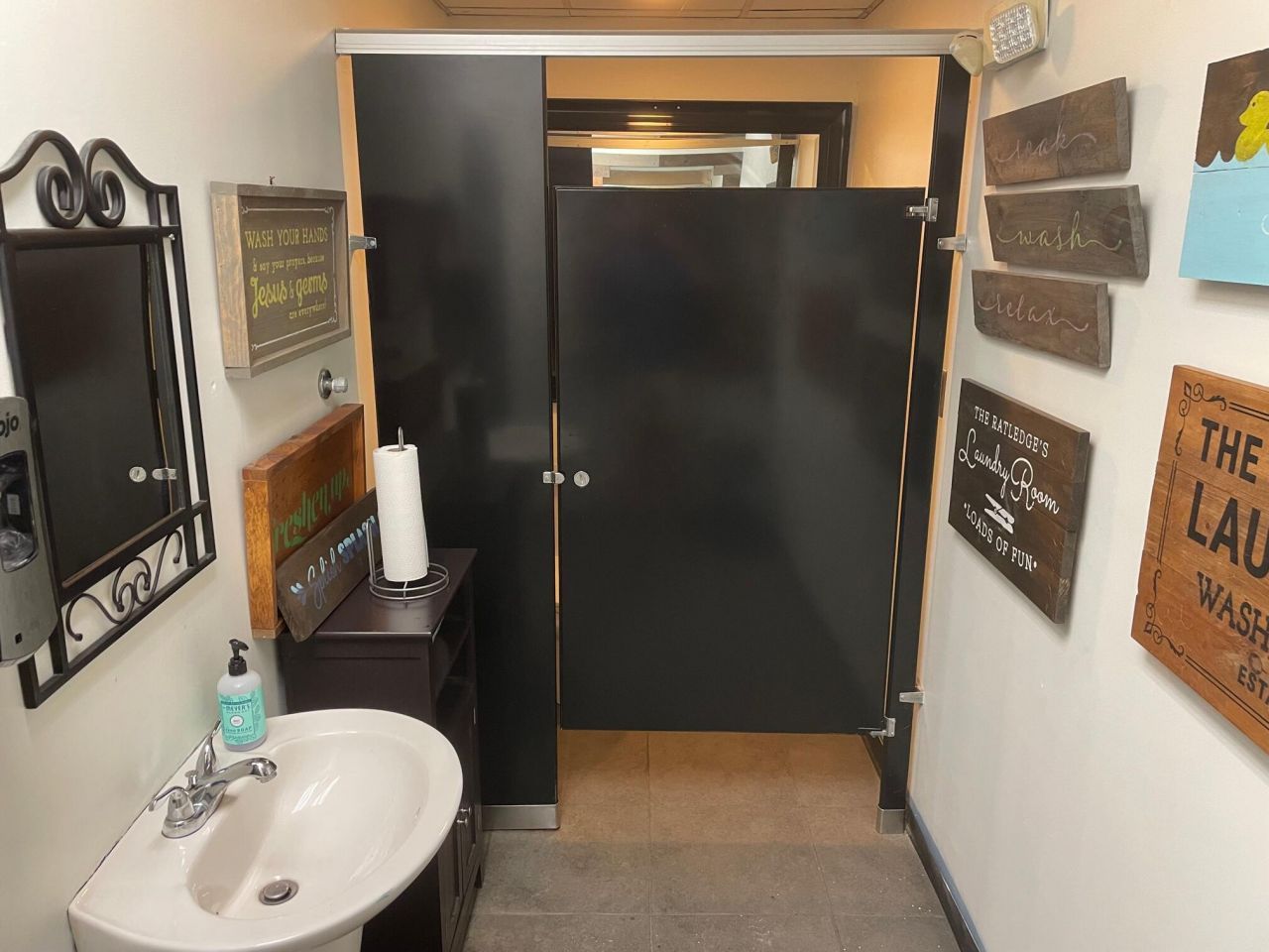 1300 Savannah Highway Photo 8