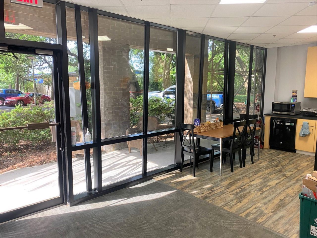 710 Johnnie Dodds Boulevard Photo 12