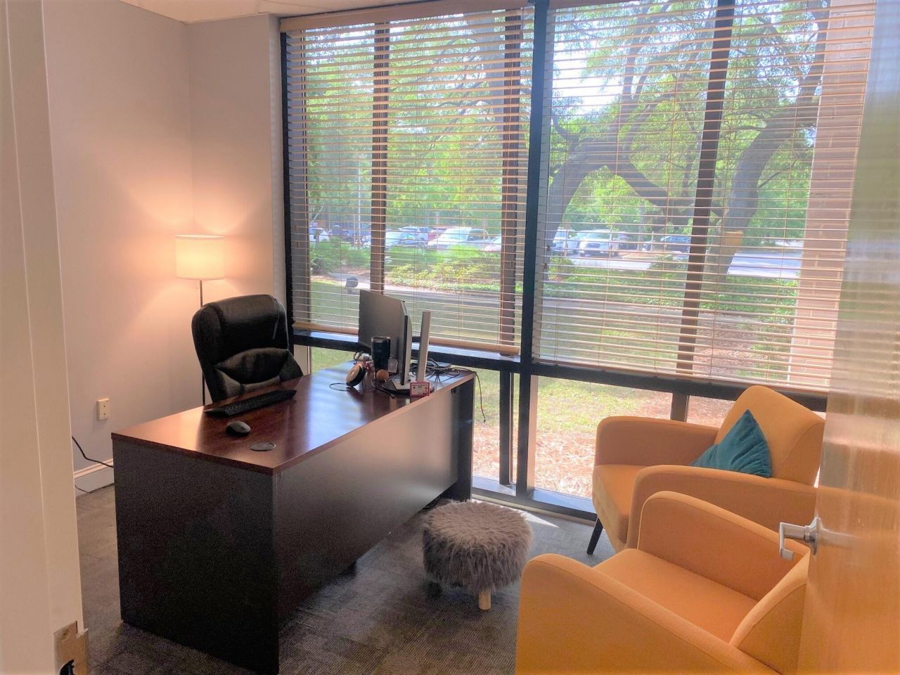 710 Johnnie Dodds Boulevard Photo 9