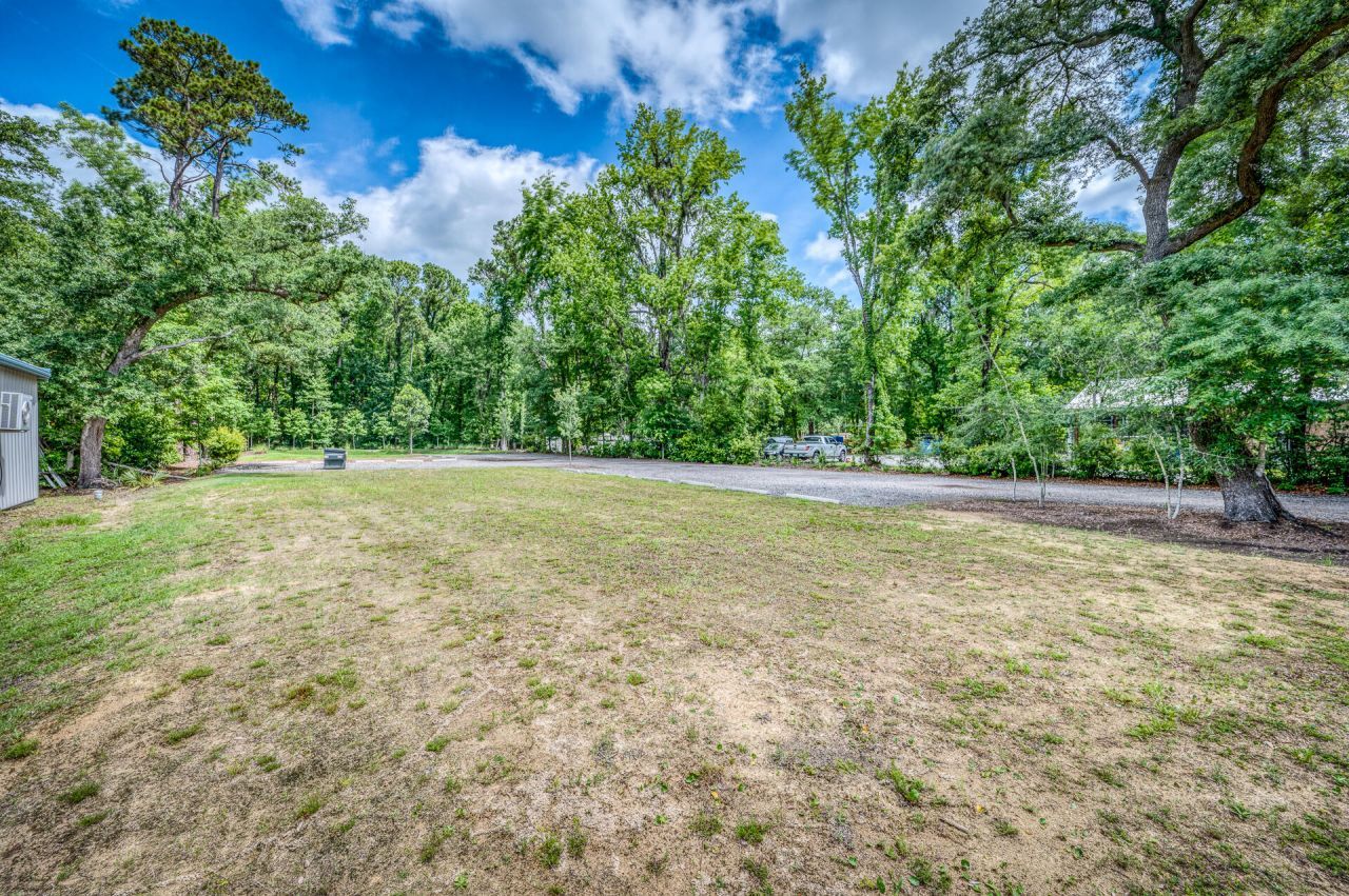 3426 Maybank Highway Photo 6