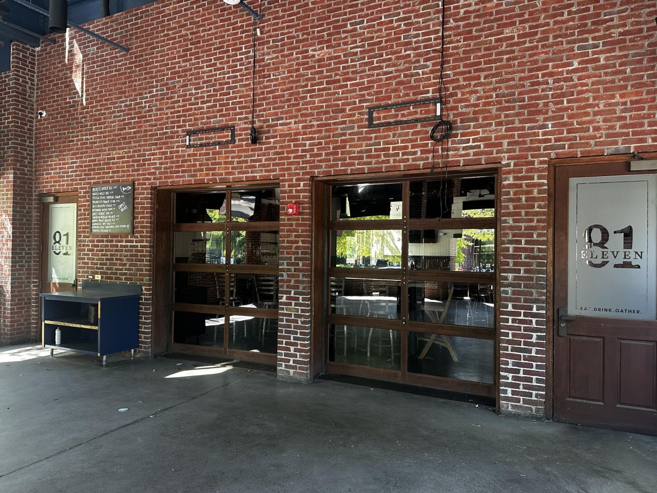 1181 Oakland Market Road Photo 4