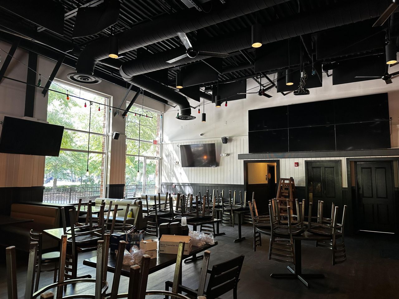 1181 Oakland Market Road Photo 5