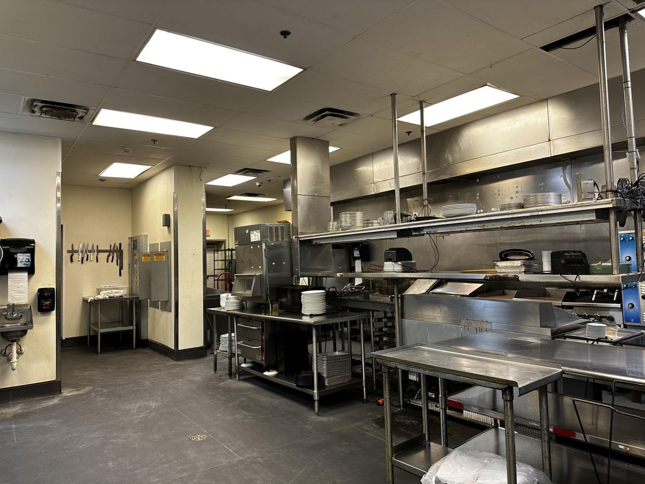 1181 Oakland Market Road Photo 9