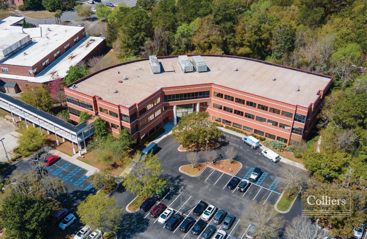 1300 Hospital Drive Photo 4