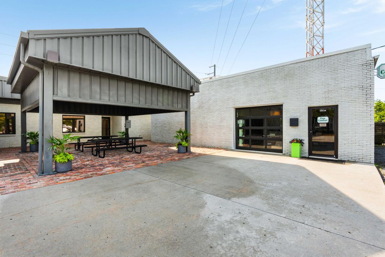 4151 Spruill Avenue Photo 4