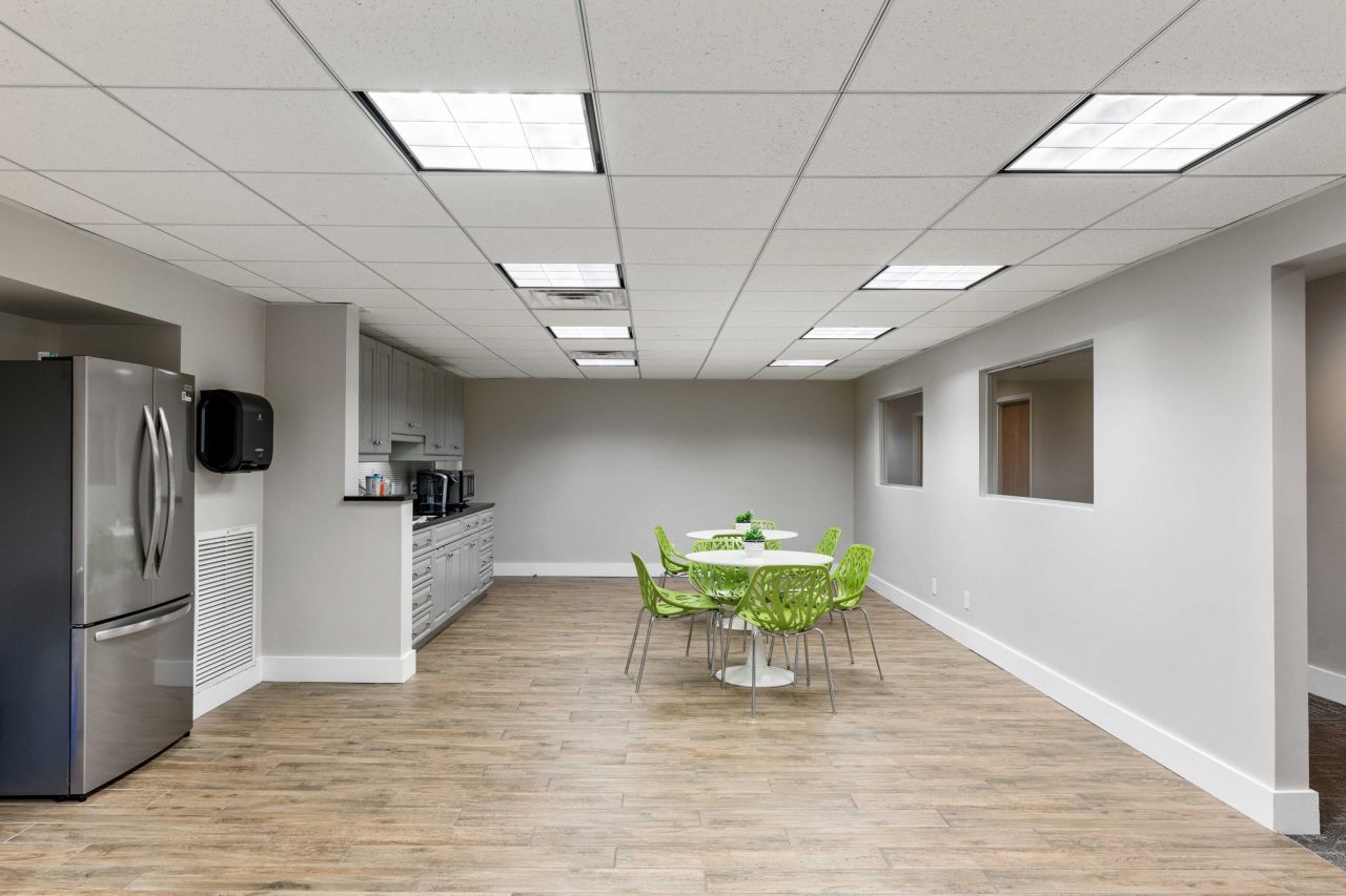 4151 Spruill Avenue Photo 8