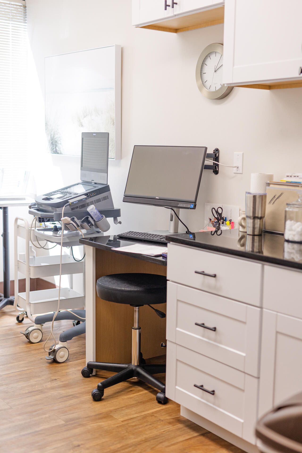 1300 Hospital Drive Photo 5