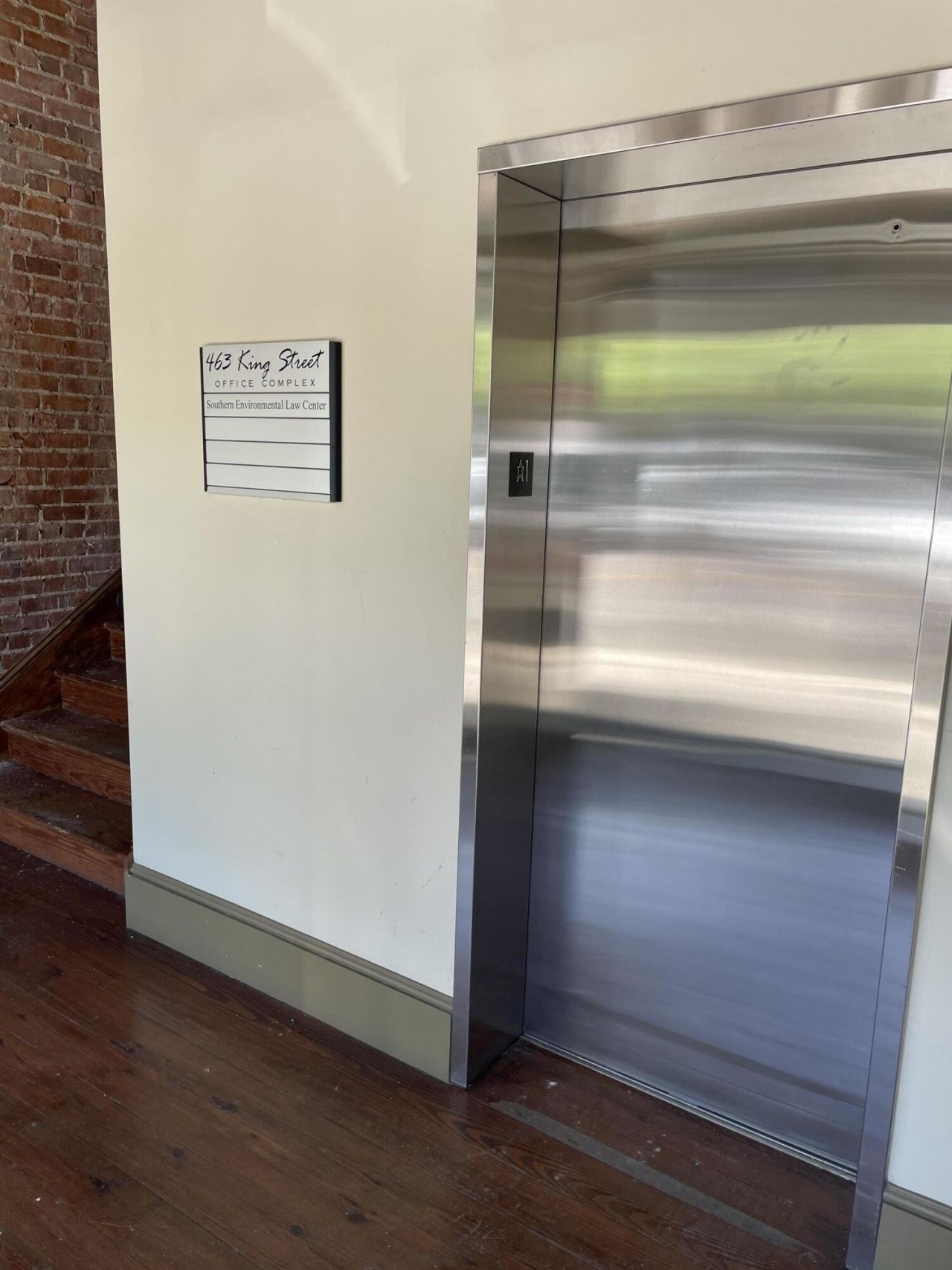 463 King Street Photo 10