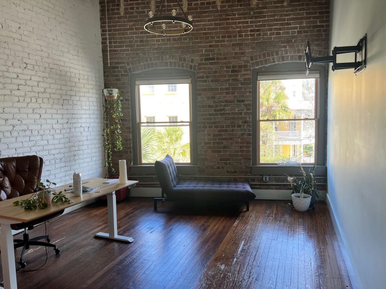 463 King Street Photo 4