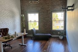 463 King Street photo 4