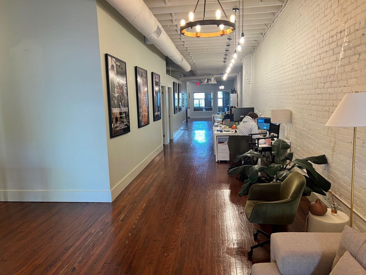 463 King Street Photo 6