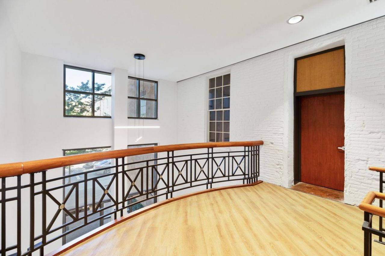 177 Meeting Street Photo 6