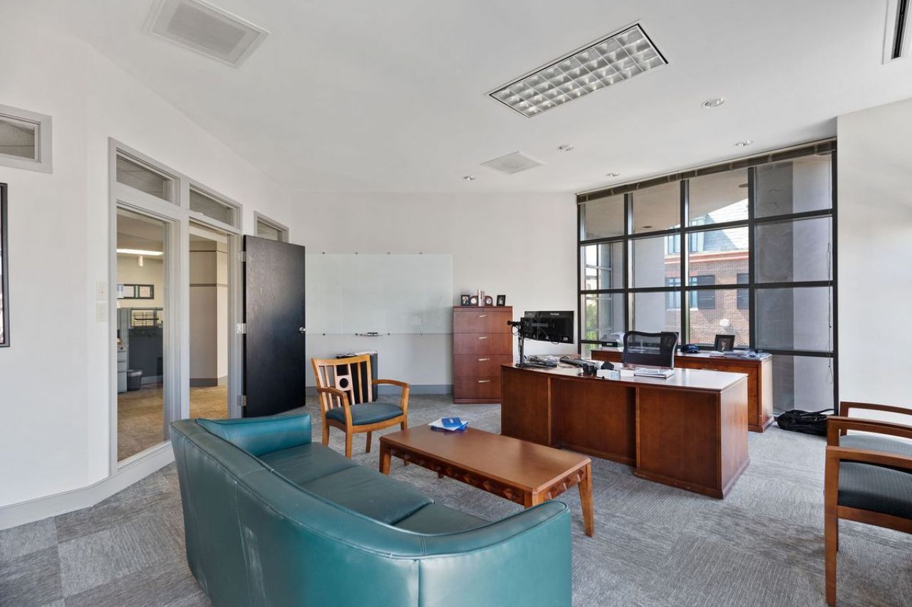 177 Meeting Street Photo 13