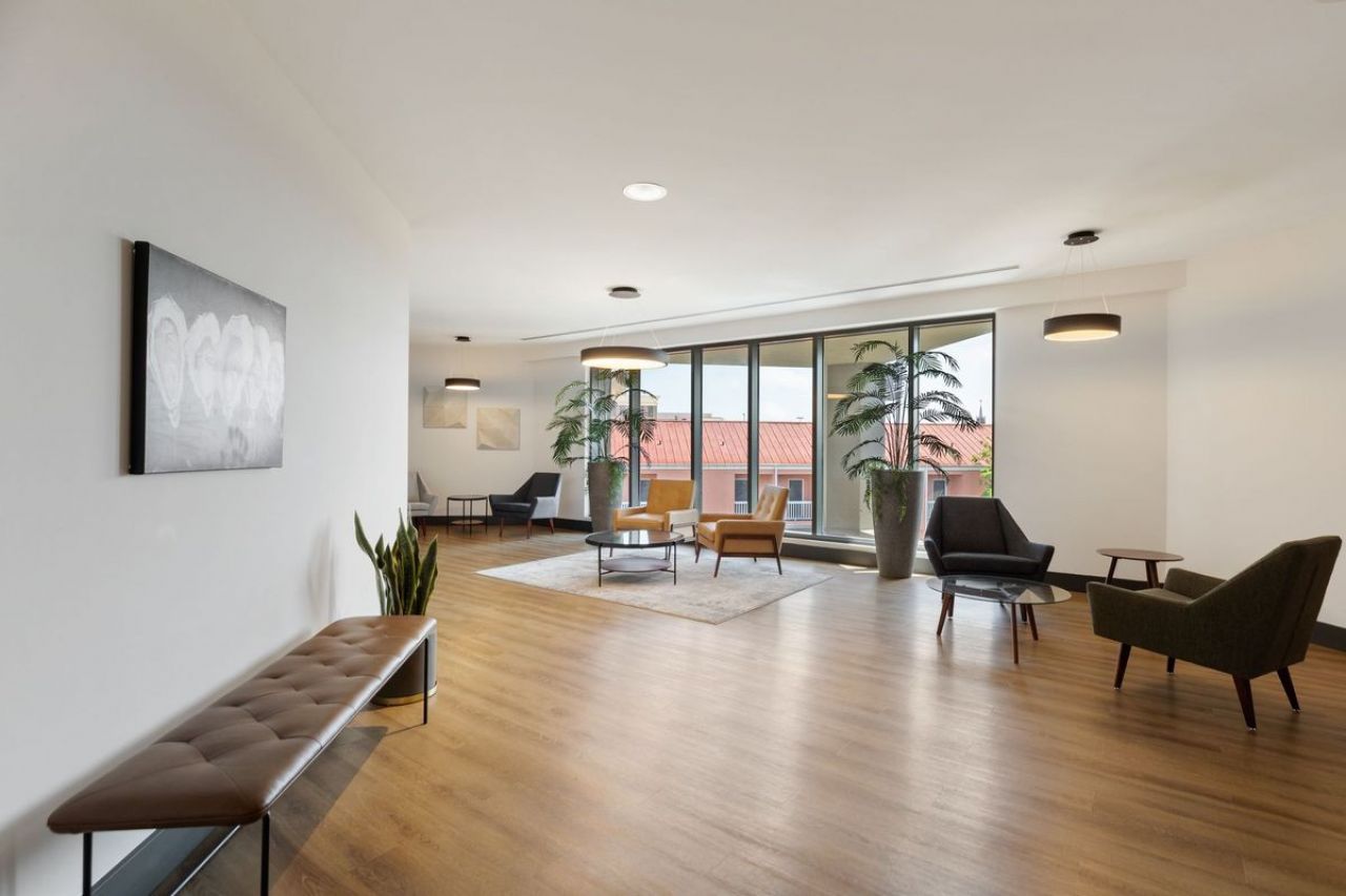 177 Meeting Street Photo 8