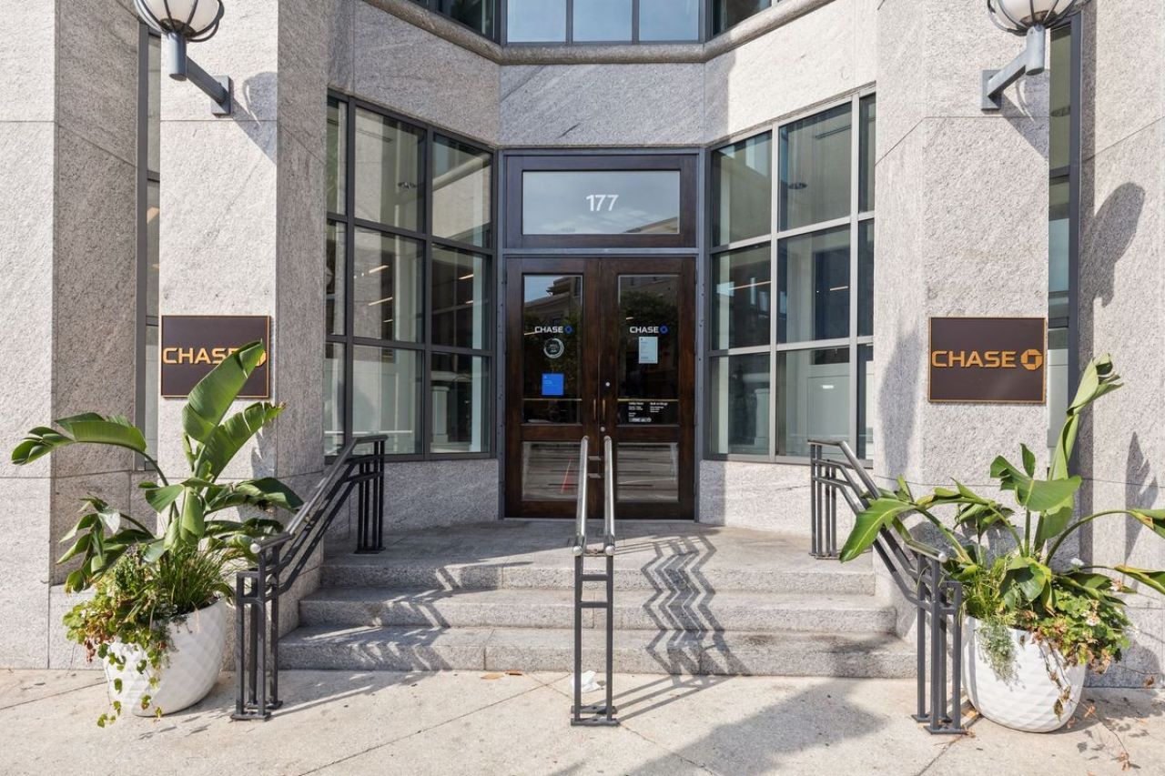 177 Meeting Street Photo 25