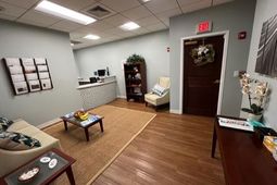 735 Johnnie Dodds Boulevard photo 4