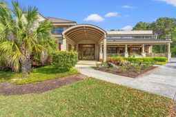 1028 Johnnie Dodds Boulevard photo 4