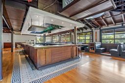 1028 Johnnie Dodds Boulevard photo 4