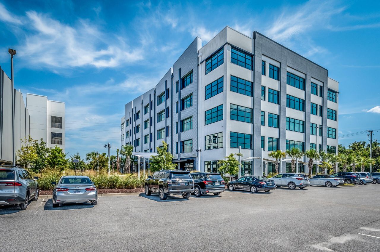 1940 Algonquin Road Photo 16