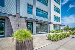 1940 Algonquin Road photo 4