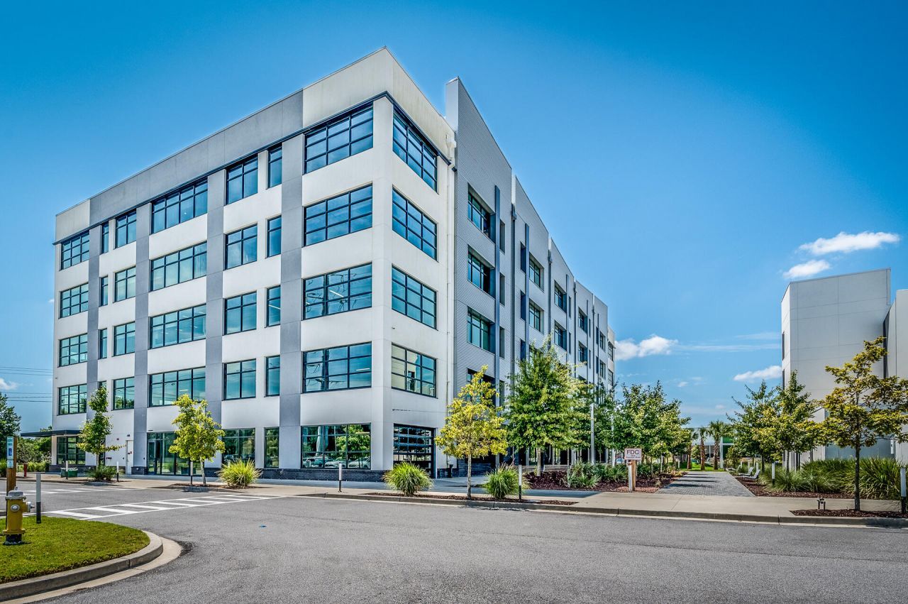 1940 Algonquin Road Photo 7