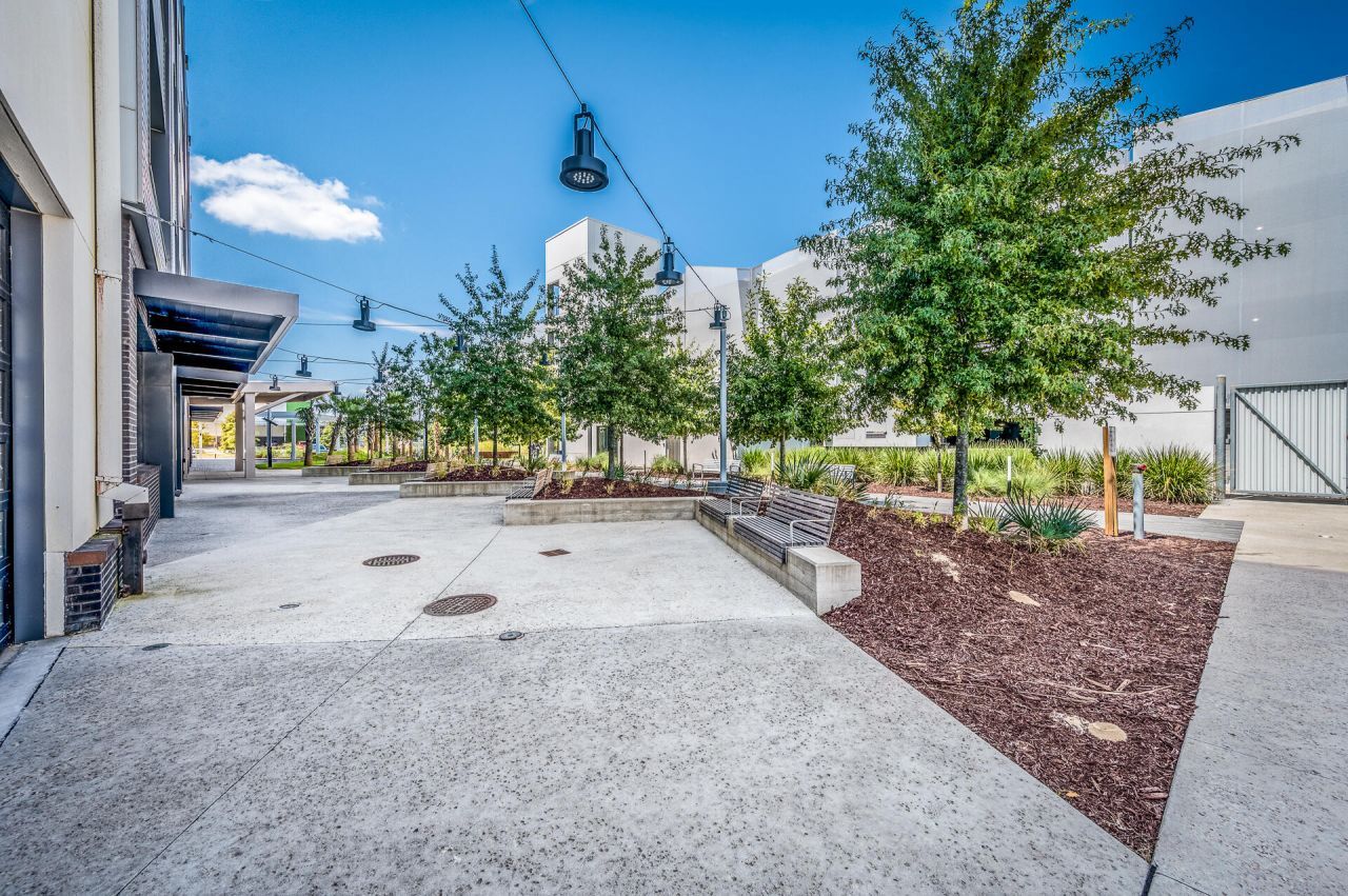 1940 Algonquin Road Photo 10