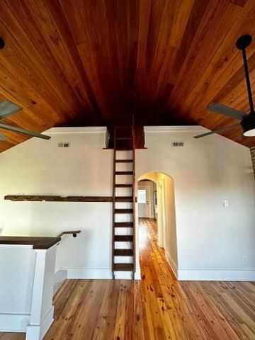 787 Meeting Street Photo 2