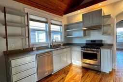 787 Meeting Street photo 4