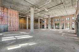 838 Morrison Drive photo 4