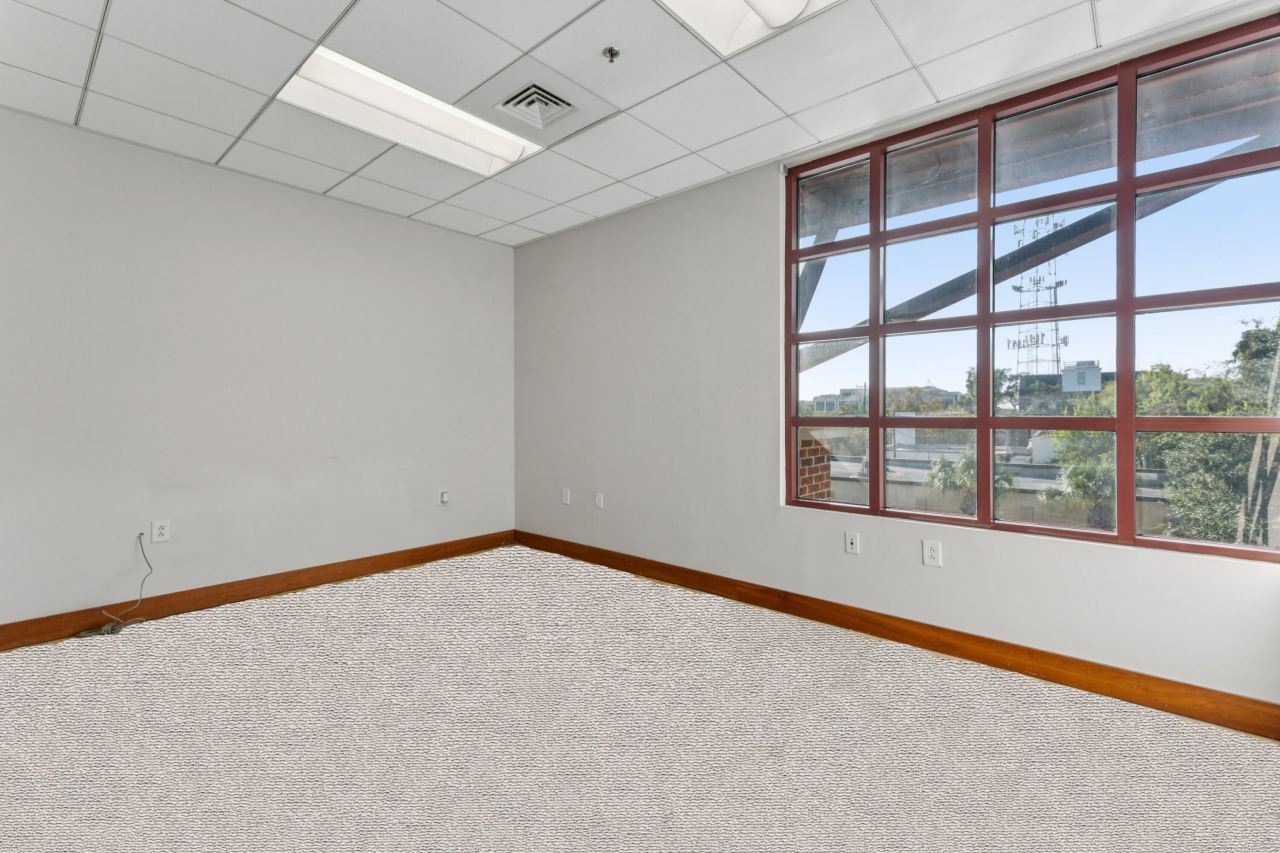 525 E Bay Street Photo 8