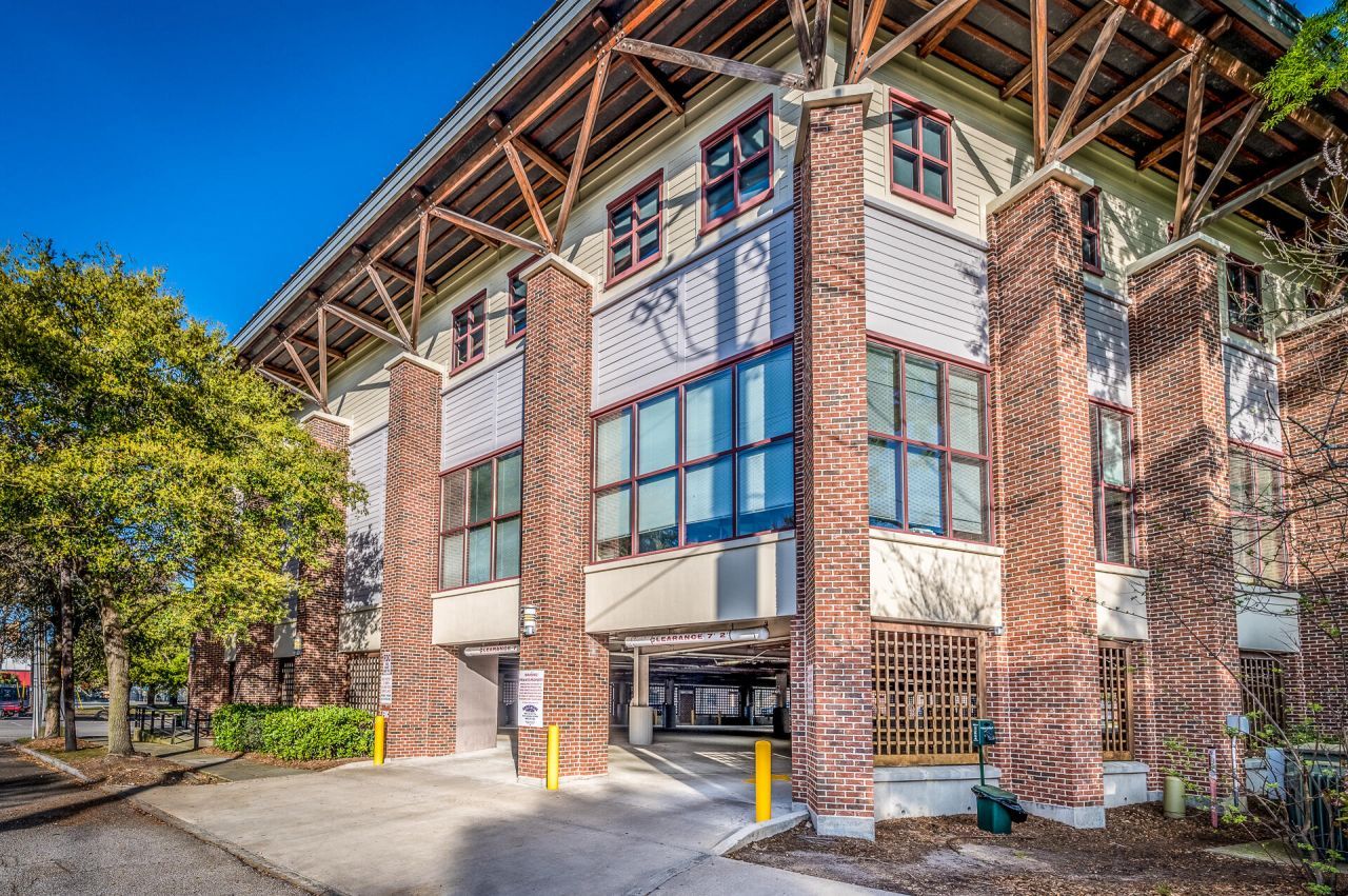 525 E Bay Street Photo 7