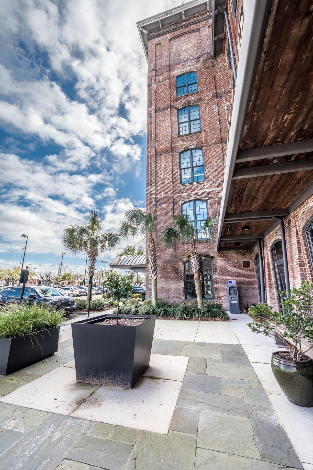 701 E Bay Street Photo 14