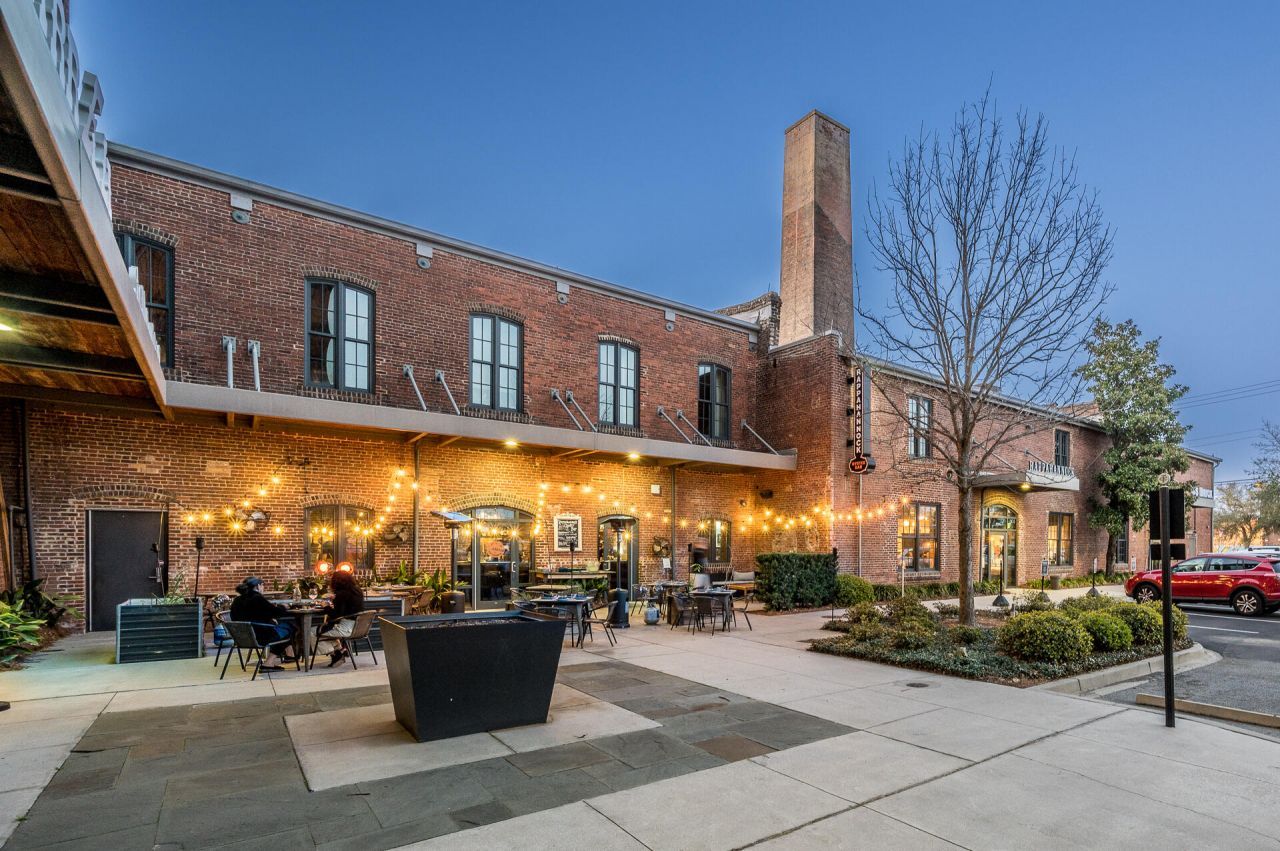 701 E Bay Street Photo 18